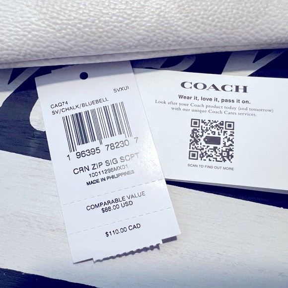 Coach White and Gray Clutch with white Coach mirror NWT no call outs - Picture 3 of 9